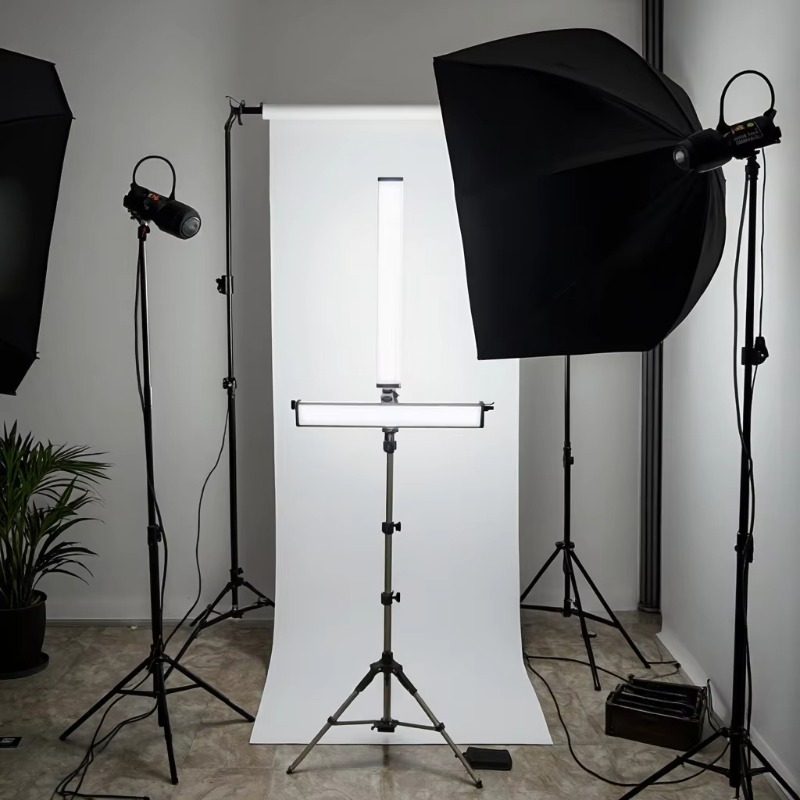 Outdoor Lighting In Photography - Lampu LED Portabel 80W NP-970 dengan
