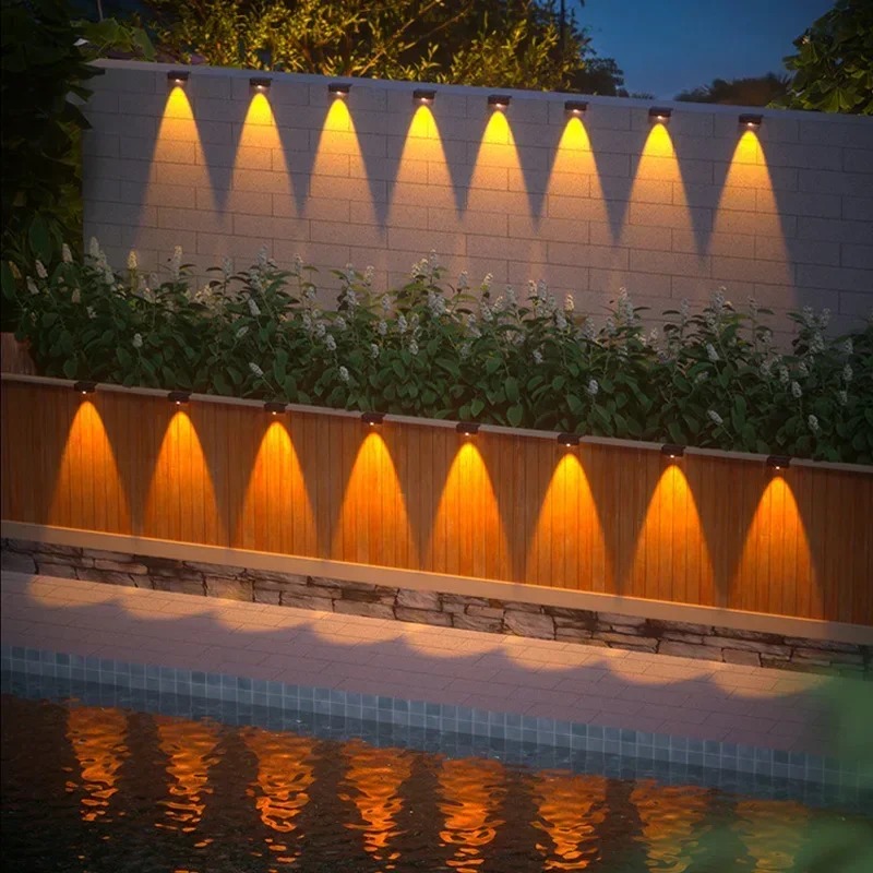 1/2/4 Buah Lampu Dinding Tenag - Outdoor Lighting On Fence ulasan dan harga