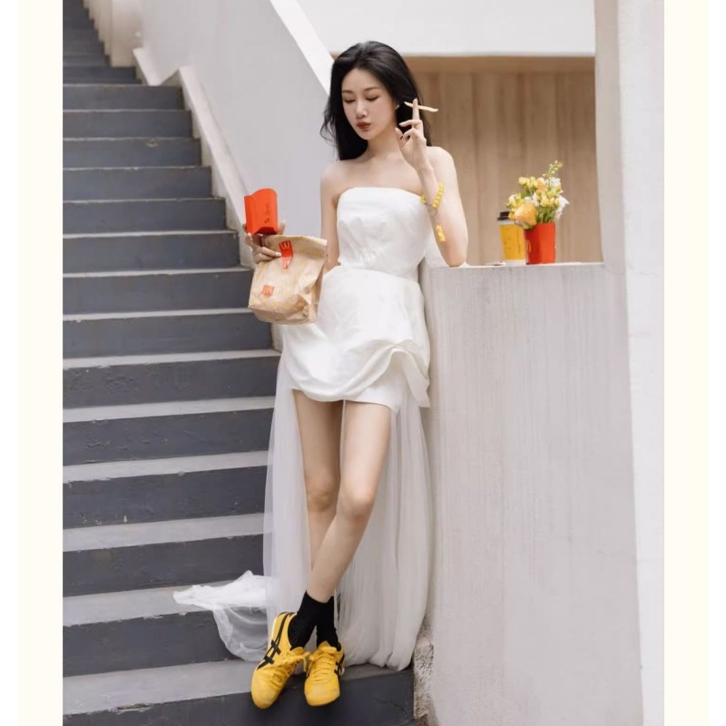 Gaun Pagi Tanpa Tali Warna Put - Outdoor Lighting In Photography ulasan dan harga