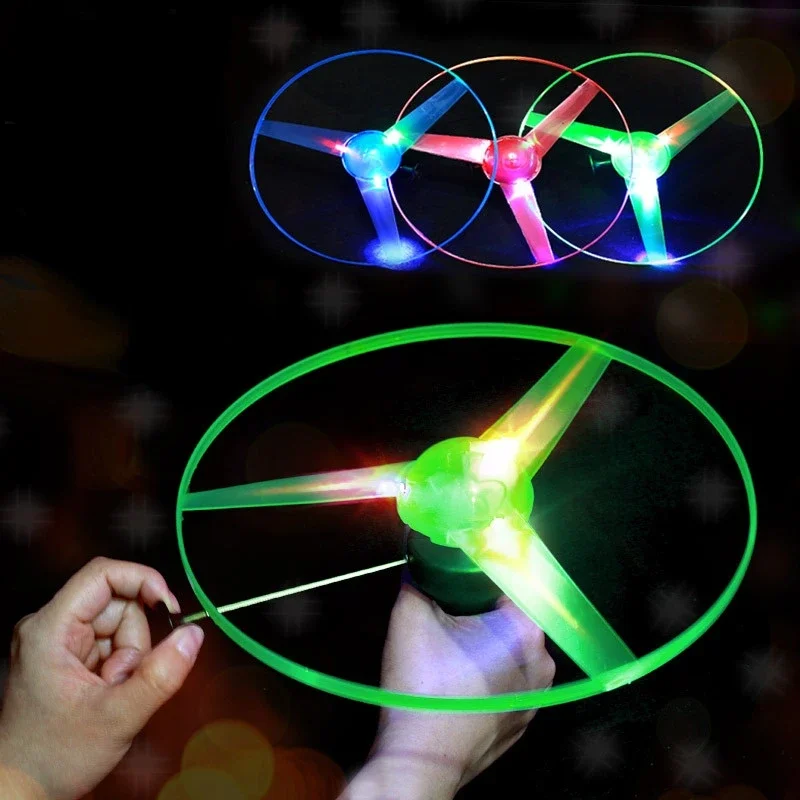 1 Buah Mainan UFO Putar Menyal - Outdoor Lighting No Wiring ulasan dan harga